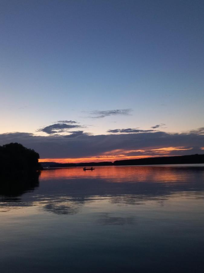 Bora Kuce Na Reci Villa Belgrad Exterior foto